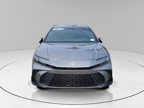 Metal 2025 Toyota Camry SE