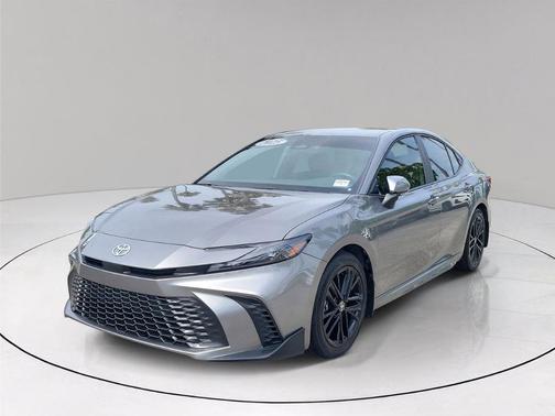 Metal 2025 Toyota Camry SE
