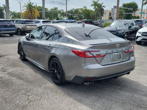 Metal 2025 Toyota Camry SE
