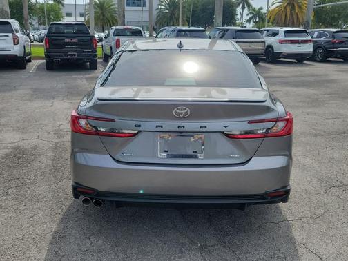 Metal 2025 Toyota Camry SE