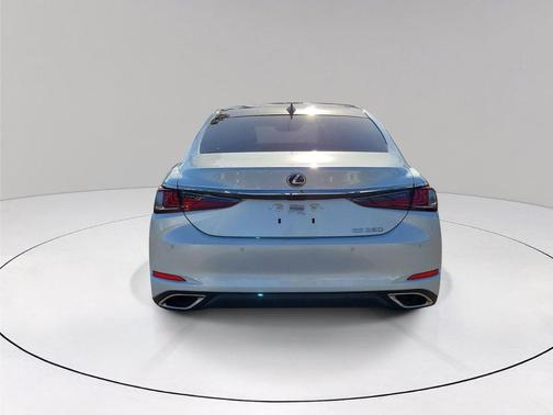 2025 Lexus ES 350 Ultra Luxury