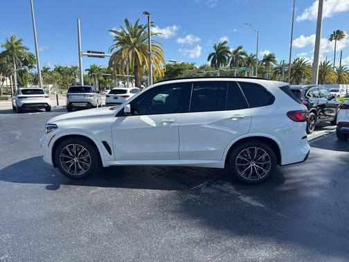 2023 BMW X5 xDrive40i