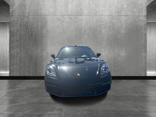 2017 Porsche 718 Cayman Base