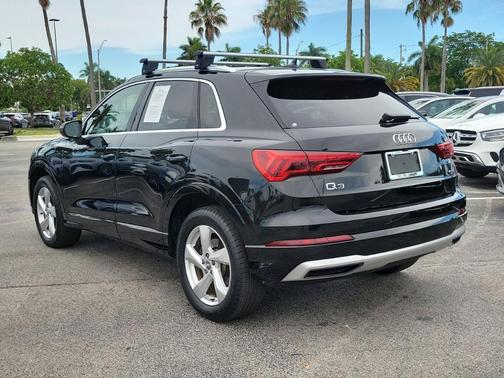 Mythos Black Metallic 2020 Audi Q3 45 Premium