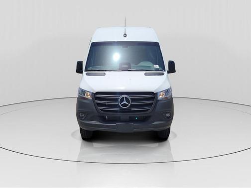 2025 Mercedes-Benz Sprinter 3500 144 WB Standard Roof Cargo