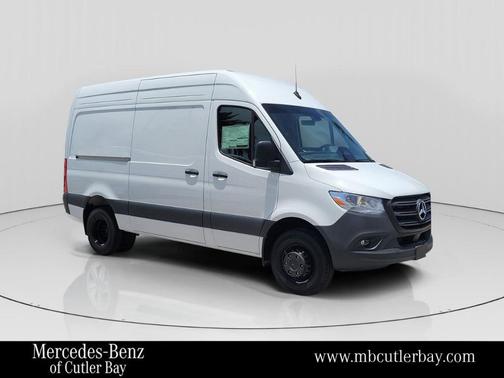 2025 Mercedes-Benz Sprinter 3500 144 WB Standard Roof Cargo