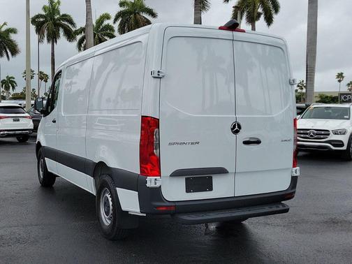 2025 Mercedes-Benz Sprinter 2500 Standard Roof