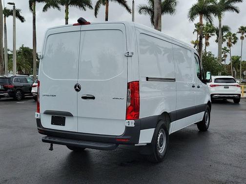 2025 Mercedes-Benz Sprinter 2500 Standard Roof