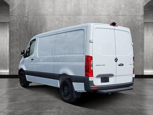 2025 Mercedes-Benz Sprinter 2500 Standard Roof