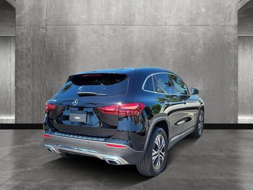 2025 Mercedes-Benz GLA 250 Base