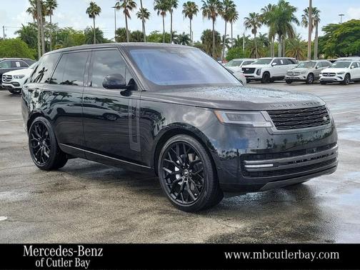Santorini Black 2023 Land Rover Range Rover P400 SE
