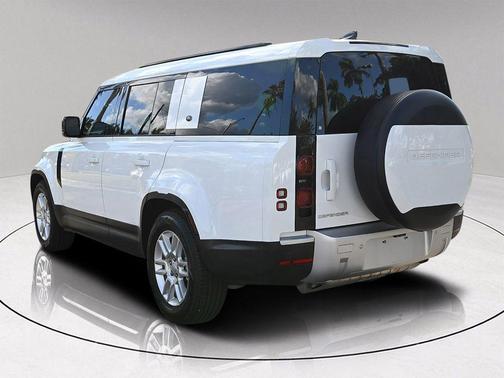 2024 Land Rover Defender P400 S