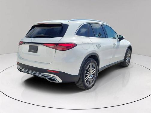 2025 Mercedes-Benz GLC 300 Base