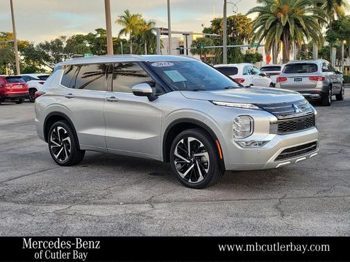 2023 Mitsubishi Outlander SEL