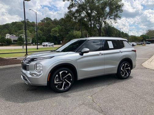 2023 Mitsubishi Outlander SEL