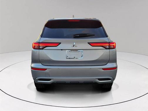 2023 Mitsubishi Outlander SEL