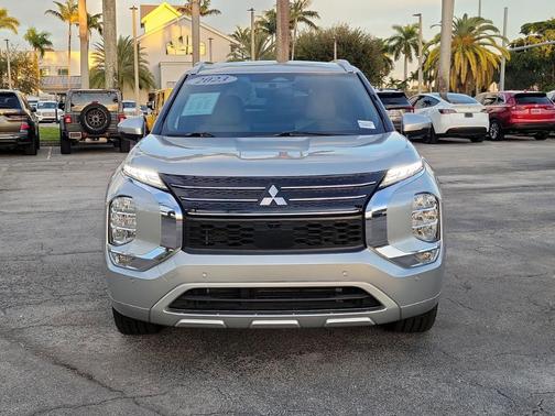 2023 Mitsubishi Outlander SEL