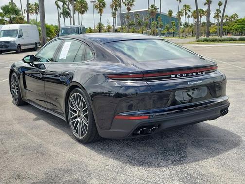 2024 Porsche Panamera Base