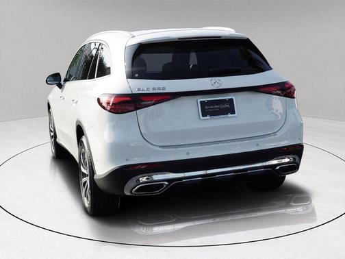2025 Mercedes-Benz GLC 300 Base