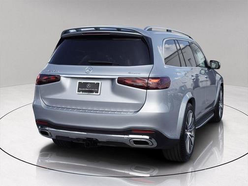 2026 Mercedes-Benz GLS 450 