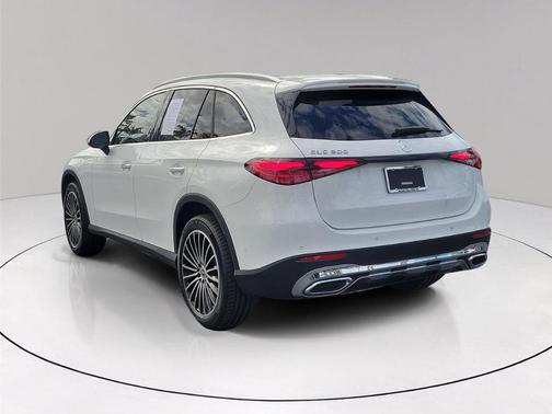 Polar White 2026 Mercedes-Benz GLC 300 Base