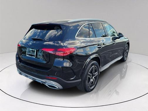 2026 Mercedes-Benz GLC 300 Base