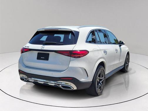 Polar White 2024 Mercedes-Benz GLC 300 Base