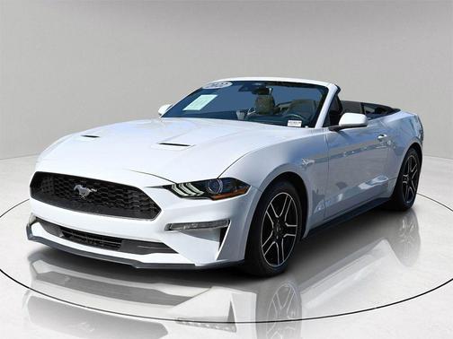 2022 Ford Mustang EcoBoost
