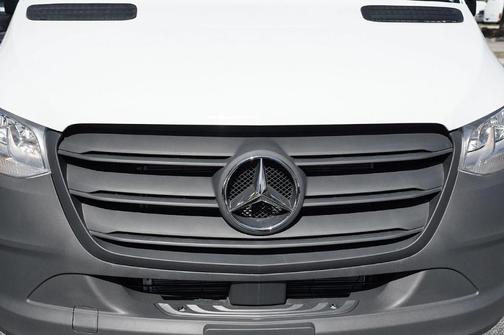 2025 Mercedes-Benz Sprinter 2500 Standard Roof