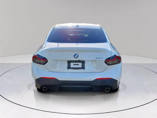 2024 BMW 230 i