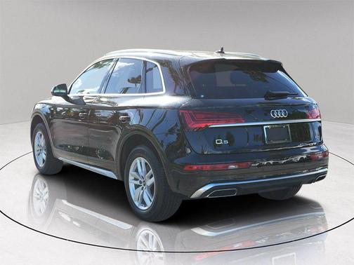 2023 Audi Q5 45 S line quattro Premium