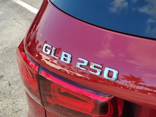 MANUFAKTUR Patagonia Red Metallic 2023 Mercedes-Benz GLB 250 Base