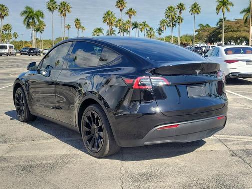 2024 Tesla Model Y Long Range