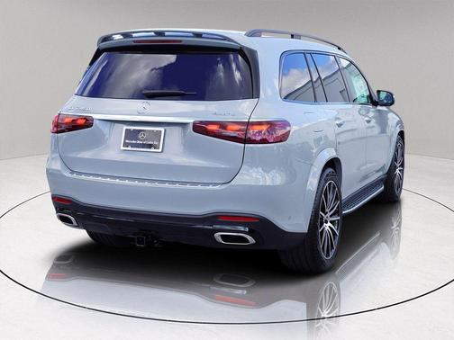 2026 Mercedes-Benz GLS 450 