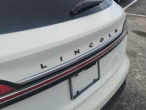 White Metallic 2023 Lincoln Nautilus Black Label