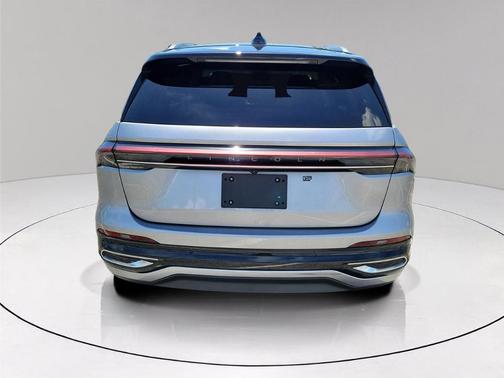 Radiance Metallic 2024 Lincoln Nautilus Reserve