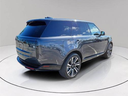 2023 Land Rover Range Rover P400 SE