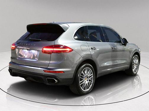 2018 Porsche Cayenne Base