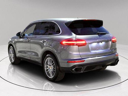 2018 Porsche Cayenne Base