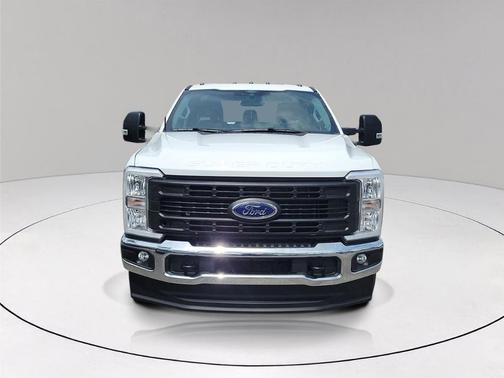 Oxford White 2024 Ford F-350 XL