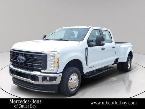 Oxford White 2024 Ford F-350 XL