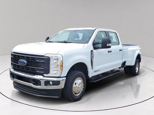 Oxford White 2024 Ford F-350 XL