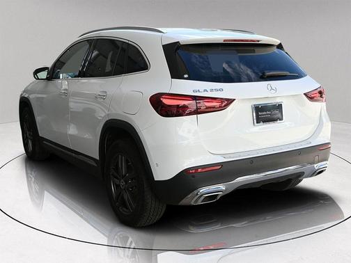 2025 Mercedes-Benz GLA 250 Base
