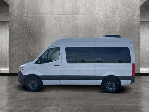 2022 Mercedes-Benz Sprinter 1500 144 WB Standard Roof Passenger
