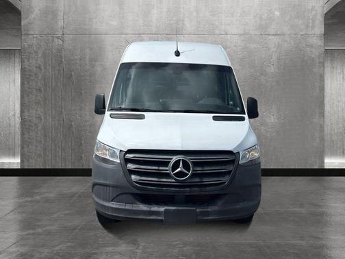 2022 Mercedes-Benz Sprinter 1500 144 WB Standard Roof Passenger