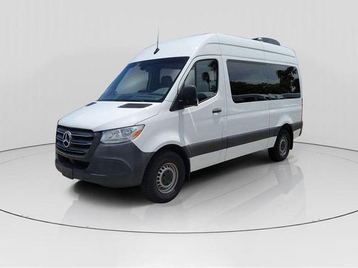 2022 Mercedes-Benz Sprinter 1500 144 WB Standard Roof Passenger