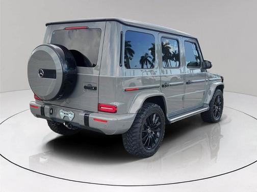 G manufaktur Arabian Gray 2023 Mercedes-Benz G-Class G 550 4MATIC