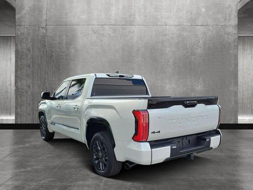 2024 Toyota Tundra Hybrid Platinum