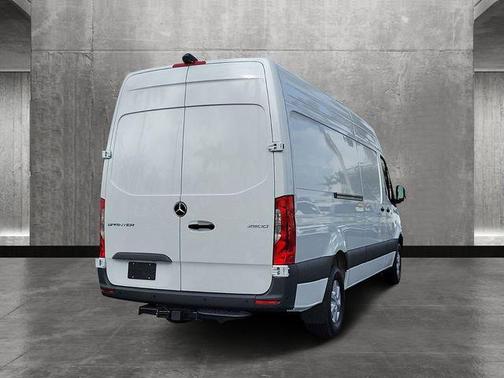 2025 Mercedes-Benz Sprinter 2500 High Roof
