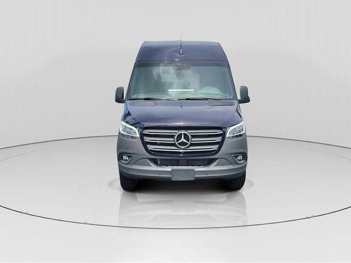 2024 Mercedes-Benz Sprinter 2500 144 WB Standard Roof Passenger